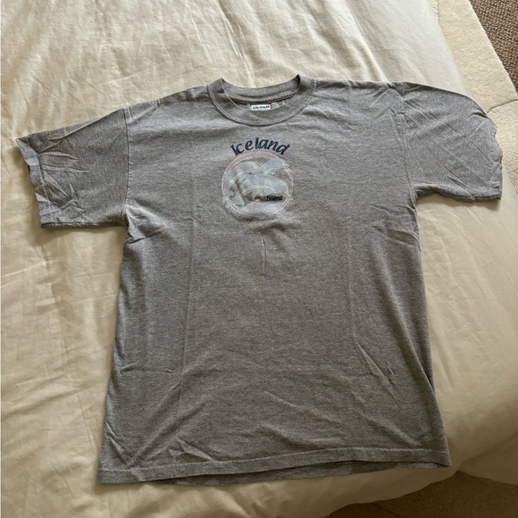 Iceland Graphic Tee - Picture 2 of 3